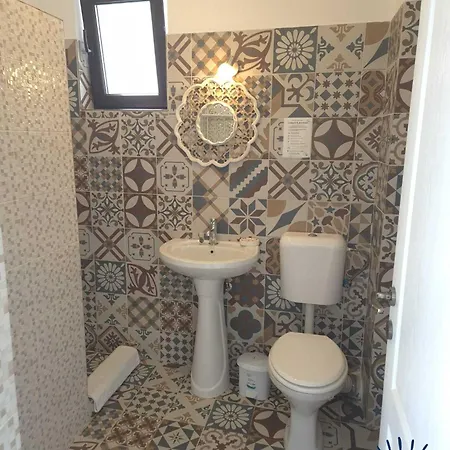 By Sunny Mamaia شقة Năvodari